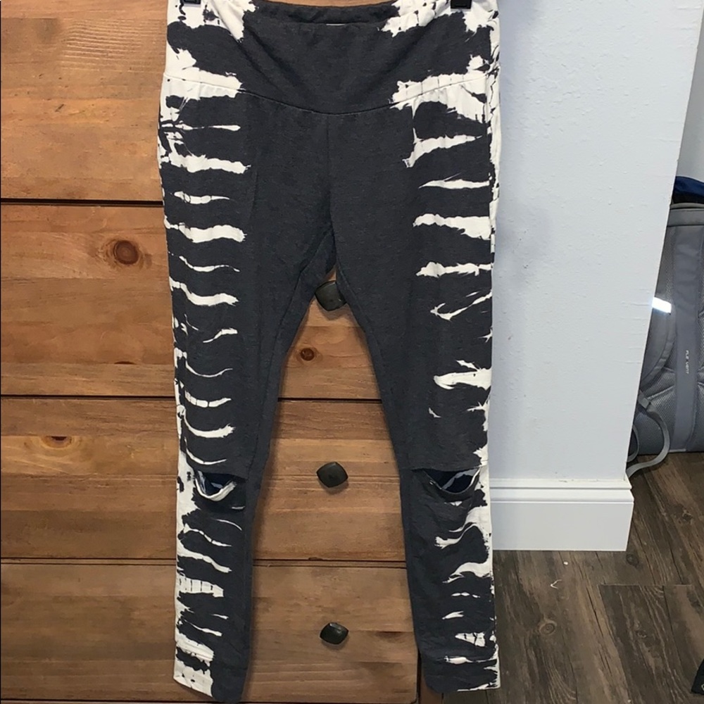 Chaser tie-die leggings